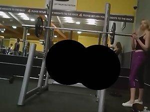 Peeping on sexy girl doing squats in the gym Picture 5