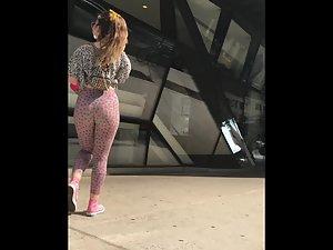 Incredible bubble butt in trashy tights Picture 2