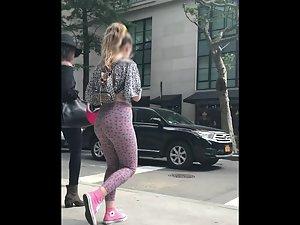 Incredible bubble butt in trashy tights Picture 6