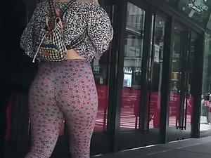 Incredible bubble butt in trashy tights