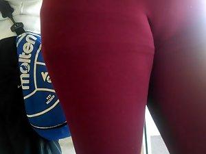 Gypsy girl got a big cameltoe Picture 8