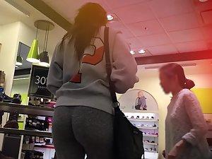 Perfect bubble butt spotted in shoe store Picture 2