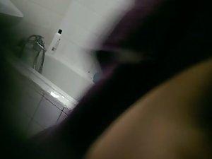 Stepsister spied nude in bathroom Picture 4
