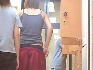 Hot asian girl in the locker room Picture 4