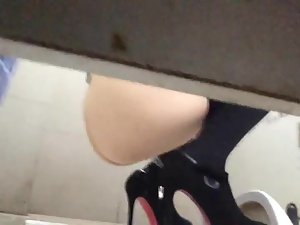 Super sexy sight from under toilet door Picture 4