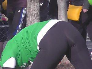 Fit girl stretching in the park Picture 6