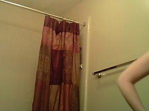 Spying on sister's adorable boobs in bathroom Picture 4