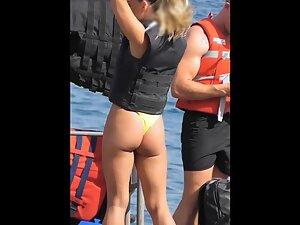 Epic blonde in yellow bikini caught on beach Picture 6