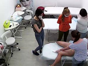 Spying on girls learning how to wax a pussy Picture 3