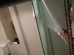 Window peeping on naked asian girl in bathroom Picture 3