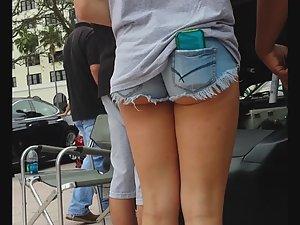 Young ass revealed because of phone in back pocket Picture 8