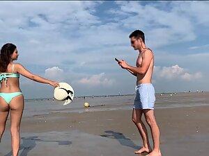 Cute girl gets her boyfriend to snap some booty pics Picture 8