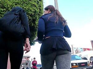 Hot friends got exceptional bubble booties Picture 4