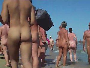 Closeups from the nudist beach Picture 2
