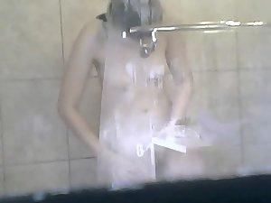Window peeper saw her shower Picture 2