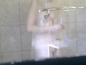 Window peeper saw her shower Picture 8