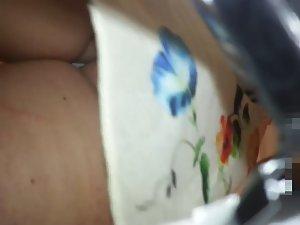 Awesome way to see many upskirt Picture 6