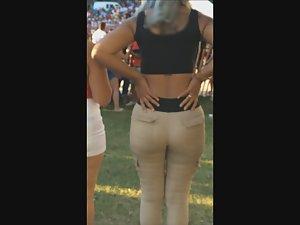 Sexy latina's ass in the city park Picture 7