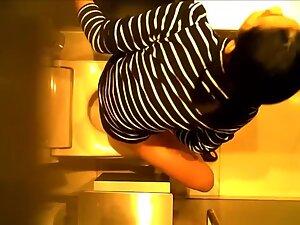 Hidden cam caught masturbation in office toilet Picture 6