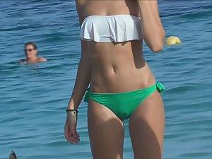 Incredible cameltoe caught on beach Picture 6