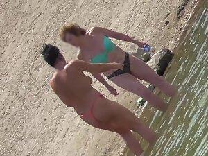 Milf in topless got caught by a voyeur Picture 2