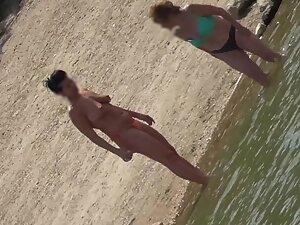 Milf in topless got caught by a voyeur Picture 6