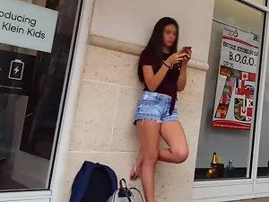 Hot teen girl standing like a corner prostitute Picture 3