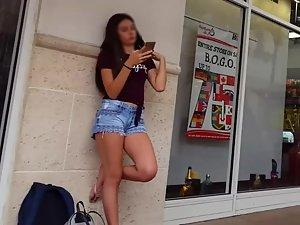 Hot teen girl standing like a corner prostitute Picture 4
