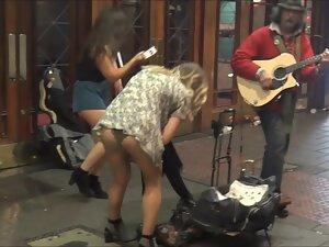 Upskirt after dancing next to a street musician Picture 6