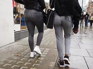 Lovely ass cheeks in grey sweatpants Picture 8