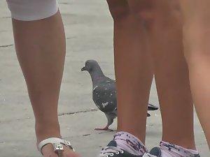 Hot creep shot of a beautiful blonde Picture 2