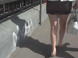 High class girl meets up with her mom Picture 5