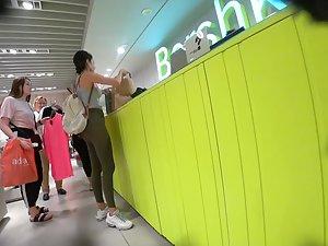 Stunning fit chick is alone in shopping mall Picture 8