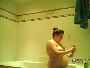 Fat woman spied in the shower Picture 4