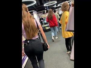 Sexy badass kind of redhead with a geeky face Picture 4