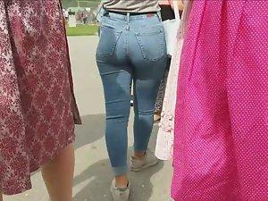 Sweetest little ass in crowd of people Picture 8