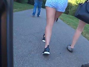 Hot teen girl walks around in boxer shorts Picture 7