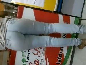 Drooling over a gorgeous booty Picture 3