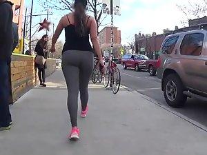 Chick girl spied while she jogged Picture 6