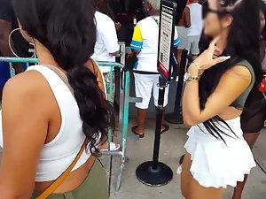 Sexy latina in shorts that looks like skirt Picture 4