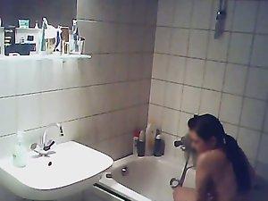 Sweet naked daughter in the bathroom Picture 7
