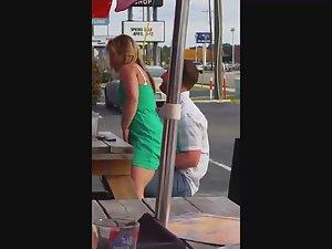 Naive couple trying sex in coffee bar Picture 4