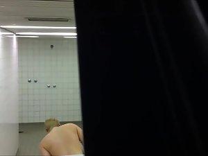 Peeping on naked teens in shower room Picture 7