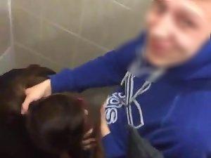 Blowjob busted in the school toilet Picture 4