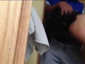 Delivery guy gets a blowjob from a slut Picture 7