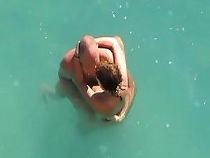 Horny couple in the water got caught