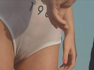 Cameltoe in transparent swimsuit Picture 2