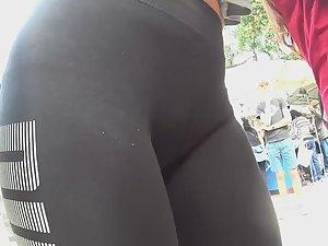 Spectacular ass and cameltoe Picture 3