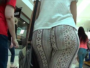 Fantastic jiggle of a big soft butt in patterned leggings