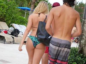 Peeping on blonde beauty in a beach resort Picture 4